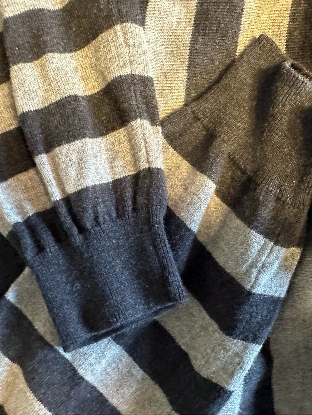 J. Crew L Men's V-Neck Striped Sweater - Black & Gray Stripes